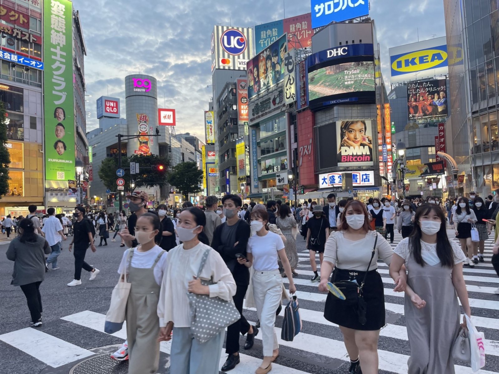揭秘最新東京風(fēng)情，探索城市魅力大揭秘 ????
