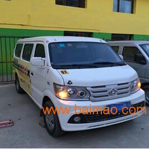 西寧包車價格行情探秘，小巷獨特之旅的包車費用解析