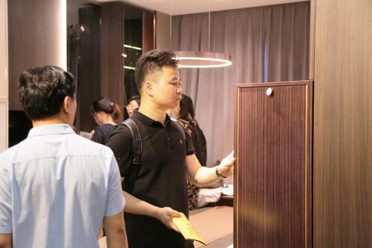 探尋小巷中的獨(dú)特家居秘境，解析我樂家居為何暫不上市的原因