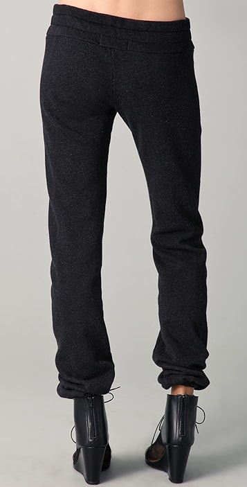 十字褲最新潮流，時尚潮流還是爭議話題？