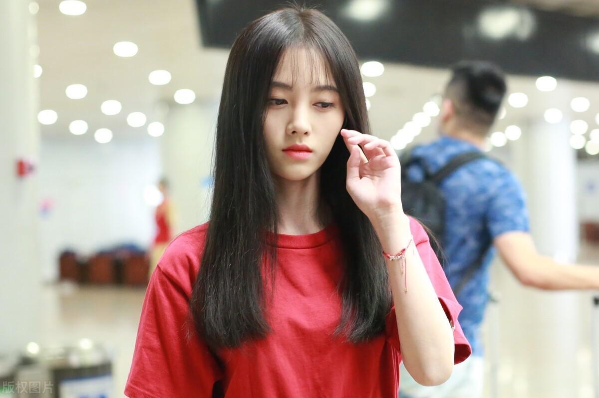 鞠婧祎最新采訪揭秘，星光下的真實(shí)自我探索